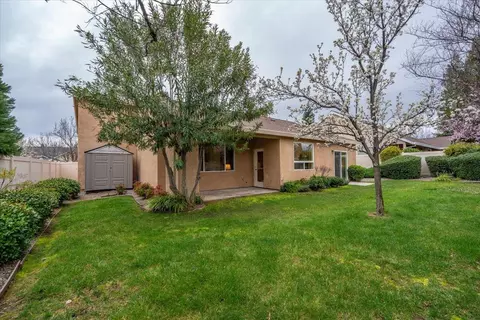 Exterior - 962 Leisha Ln, Redding, CA 96001 photo 6 of 13