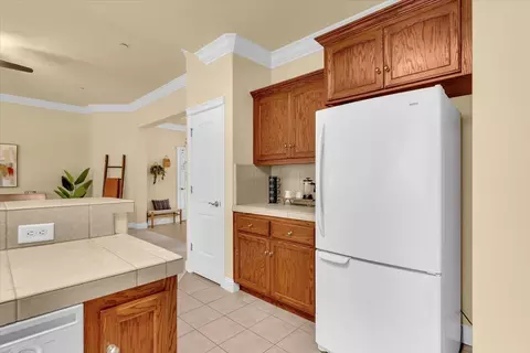 Kitchen - 962 Leisha Ln, Redding, CA 96001 photo 4 of 6