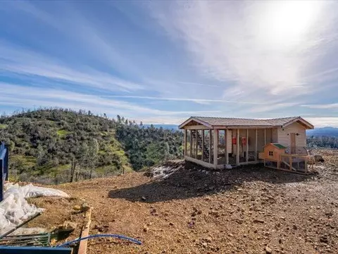 Exterior - 14091 Highview Trl, Redding, CA 96003 photo 15 of 19