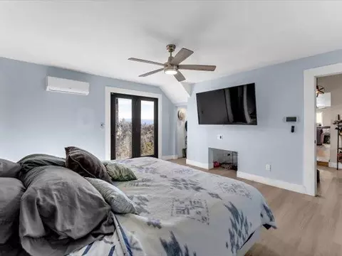 Bedroom - 14091 Highview Trl, Redding, CA 96003 photo 1 of 7
