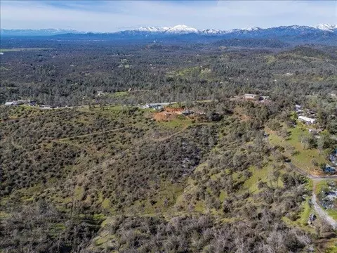 View/Area - 14091 Highview Trl, Redding, CA 96003 photo 6 of 11