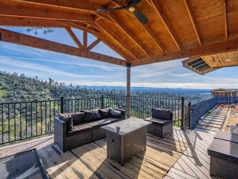Exterior - 14091 Highview Trl, Redding, CA 96003 photo 2 of 19