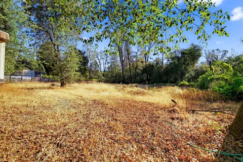 3130 Lakey Ln, Redding, CA 96003 photo 4