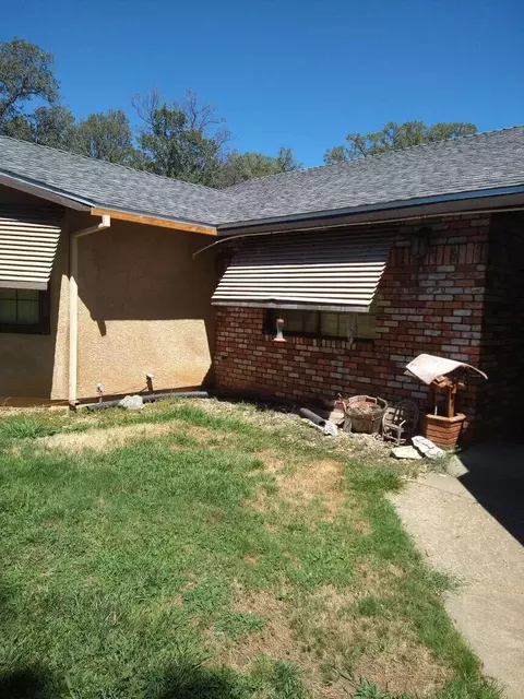 12851 Old Oregon Trl, Redding, CA 96003 photo 3