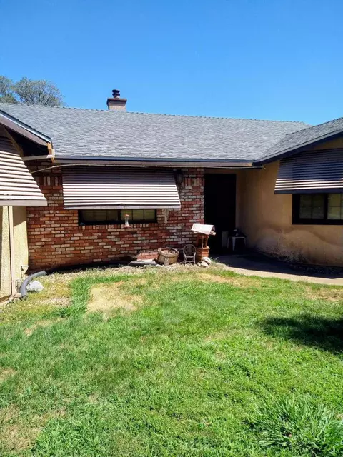 12851 Old Oregon Trl, Redding, CA 96003 photo 2