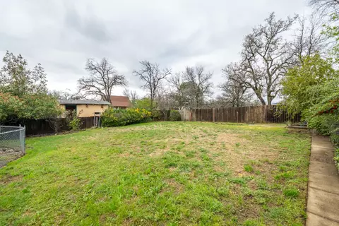 Exterior - 3586 E Keswick Dam Rd, Redding, CA 96003 photo 3 of 7