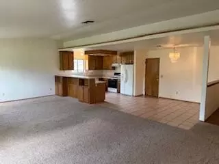 1974 Kildare Dr, Redding, CA 96001 photo 3