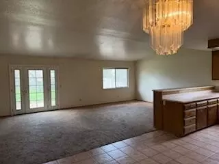 1974 Kildare Dr, Redding, CA 96001 photo 2