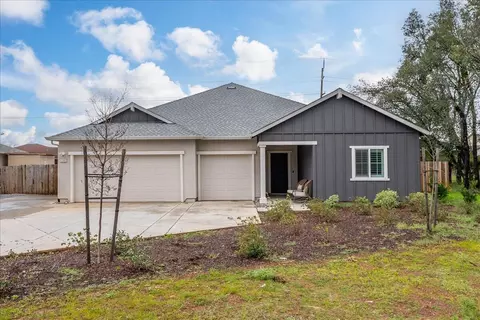 5300 Feathers Ave, Redding, CA 96002