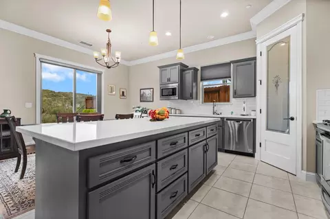 Kitchen - 968 Katmai Pl, Redding, CA 96001 photo 1 of 3