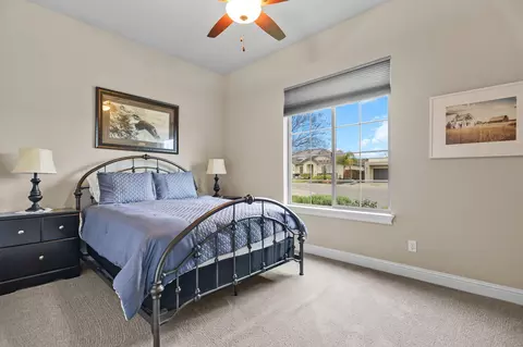Bedroom - 968 Katmai Pl, Redding, CA 96001 photo 4 of 6