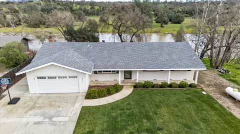 Exterior - 15470 China Rapids Dr, Red Bluff, CA 96080 photo 7 of 9