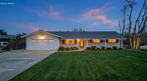 15470 China Rapids Dr, Red Bluff, CA 96080