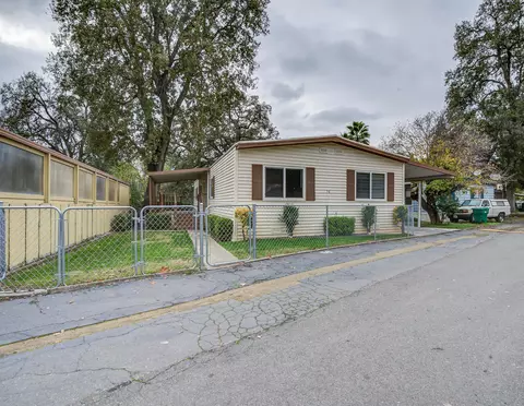 6870 Riverland Dr, Redding, CA 96002