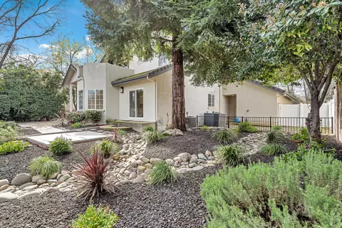 Exterior - 3857 Eagle Pkwy, Redding, CA 96001 photo 5 of 5