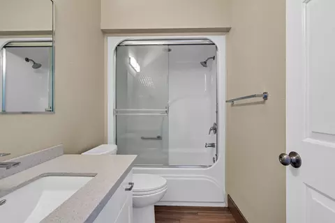 Bath - 3857 Eagle Pkwy, Redding, CA 96001 photo 1 of 5