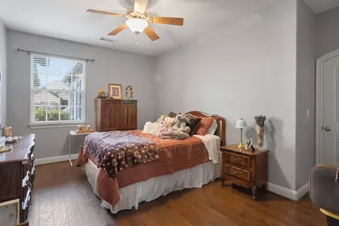Bedroom - 2182 Cadjew St, Redding, CA 96003 photo 2 of 3
