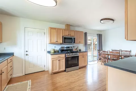 Kitchen - 910 Aloha St, Red Bluff, CA 96080 photo 1 of 3
