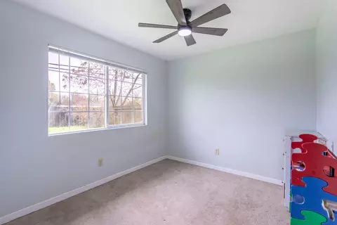 Bedroom - 910 Aloha St, Red Bluff, CA 96080 photo 3 of 4