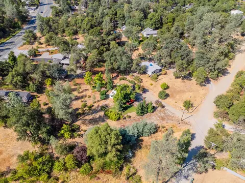 View/Area - 17789 Peterson Ln, Redding, CA 96003 photo 7 of 9
