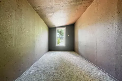 Bedroom - 17789 Peterson Ln, Redding, CA 96003 photo 1 of 1