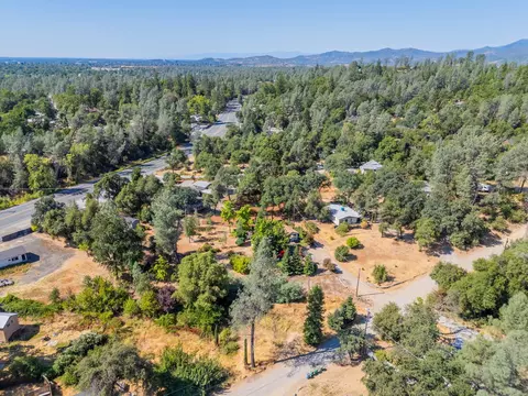 View/Area - 17789 Peterson Ln, Redding, CA 96003 photo 6 of 9