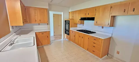 Kitchen - 3072 Alta Mesa Dr, Redding, CA 96002 photo 1 of 1
