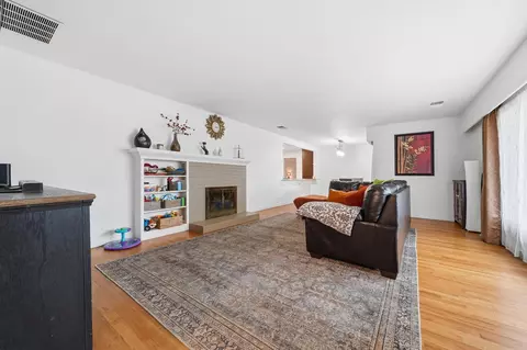 Living - 545 Cedar St, Red Bluff, CA 96080 photo 1 of 3
