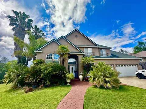 6260 Carmel Dr, Redding, CA 96003