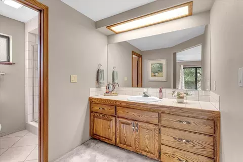 Bath - 2860 Panorama Dr, Redding, CA 96003 photo 1 of 4