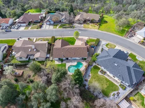 View/Area - 2860 Panorama Dr, Redding, CA 96003 photo 12 of 13