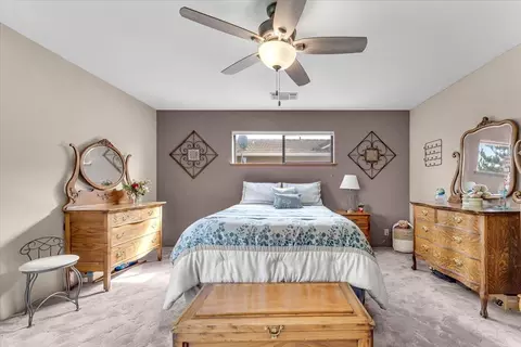 Bedroom - 2860 Panorama Dr, Redding, CA 96003 photo 1 of 5