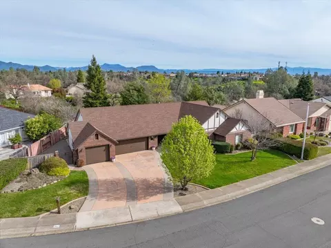 View/Area - 2860 Panorama Dr, Redding, CA 96003 photo 4 of 13