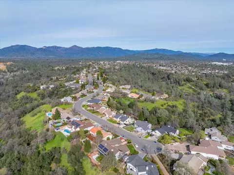 View/Area - 2860 Panorama Dr, Redding, CA 96003 photo 10 of 13