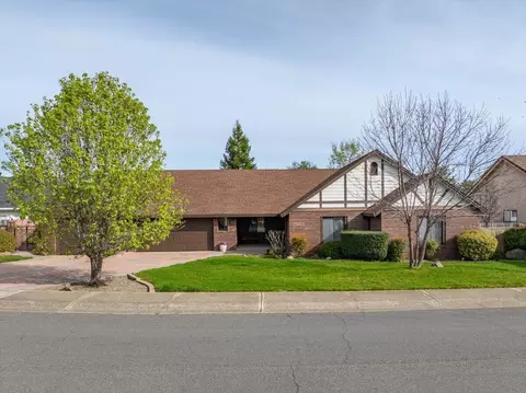 Exterior - 2860 Panorama Dr, Redding, CA 96003 photo 15 of 21