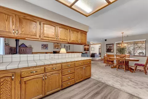 Kitchen - 2860 Panorama Dr, Redding, CA 96003 photo 4 of 5