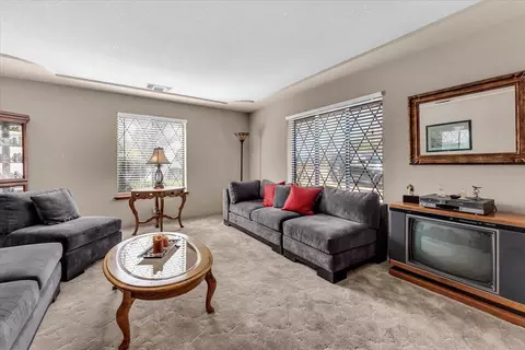 Living - 2860 Panorama Dr, Redding, CA 96003 photo 3 of 5