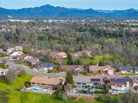 View/Area - 2860 Panorama Dr, Redding, CA 96003 photo 8 of 13