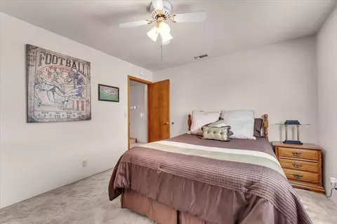 Bedroom - 2860 Panorama Dr, Redding, CA 96003 photo 4 of 5