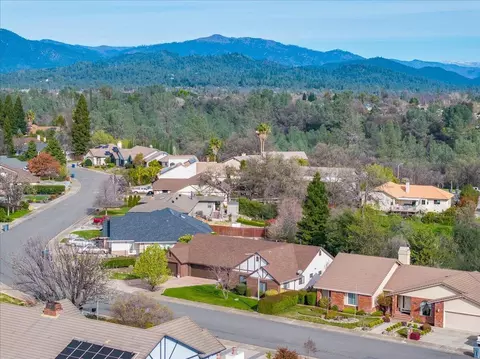 View/Area - 2860 Panorama Dr, Redding, CA 96003 photo 9 of 13