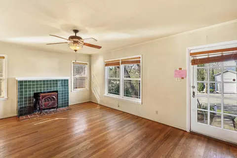 Living - 2315 Butte St, Redding, CA 96001 photo 1 of 7