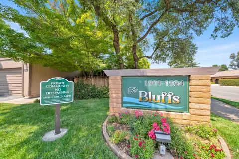 1928 Bechelli Ln, Redding, CA 96002