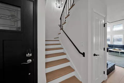 Entry Way - 1928 Bechelli Ln, Redding, CA 96002 photo 5 of 9