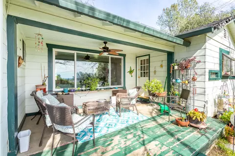 Exterior - 1715 Barbara Rd, Redding, CA 96003 photo 9 of 10