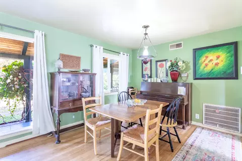 Dining - 1715 Barbara Rd, Redding, CA 96003 photo 1 of 1