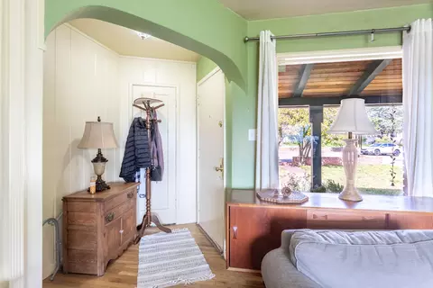 Entry Way - 1715 Barbara Rd, Redding, CA 96003 photo 1 of 1