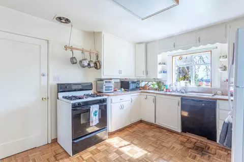Kitchen - 1715 Barbara Rd, Redding, CA 96003 photo 1 of 2