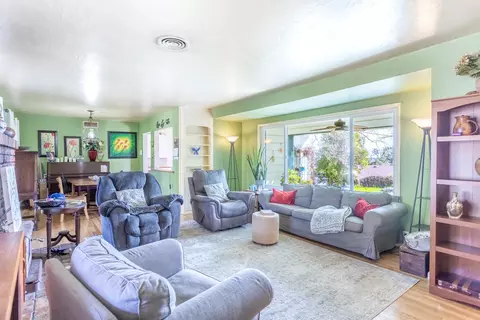 Living - 1715 Barbara Rd, Redding, CA 96003 photo 1 of 2