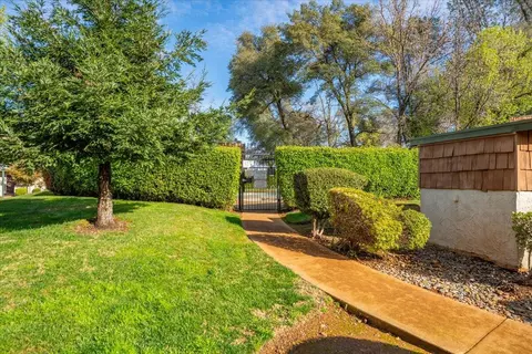 Exterior - 3087 Northwoods Way, Redding, CA 96002 photo 14 of 16