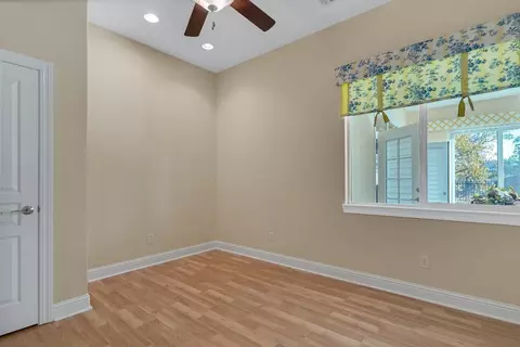 Bedroom - 3685 Wimbledon Dr, Redding, CA 96002 photo 2 of 6